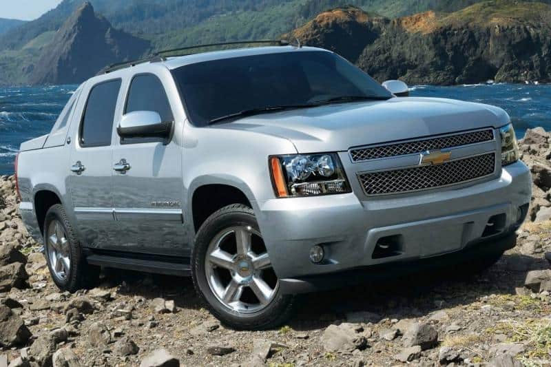 2013 Chevrolet Avalanche - right front view