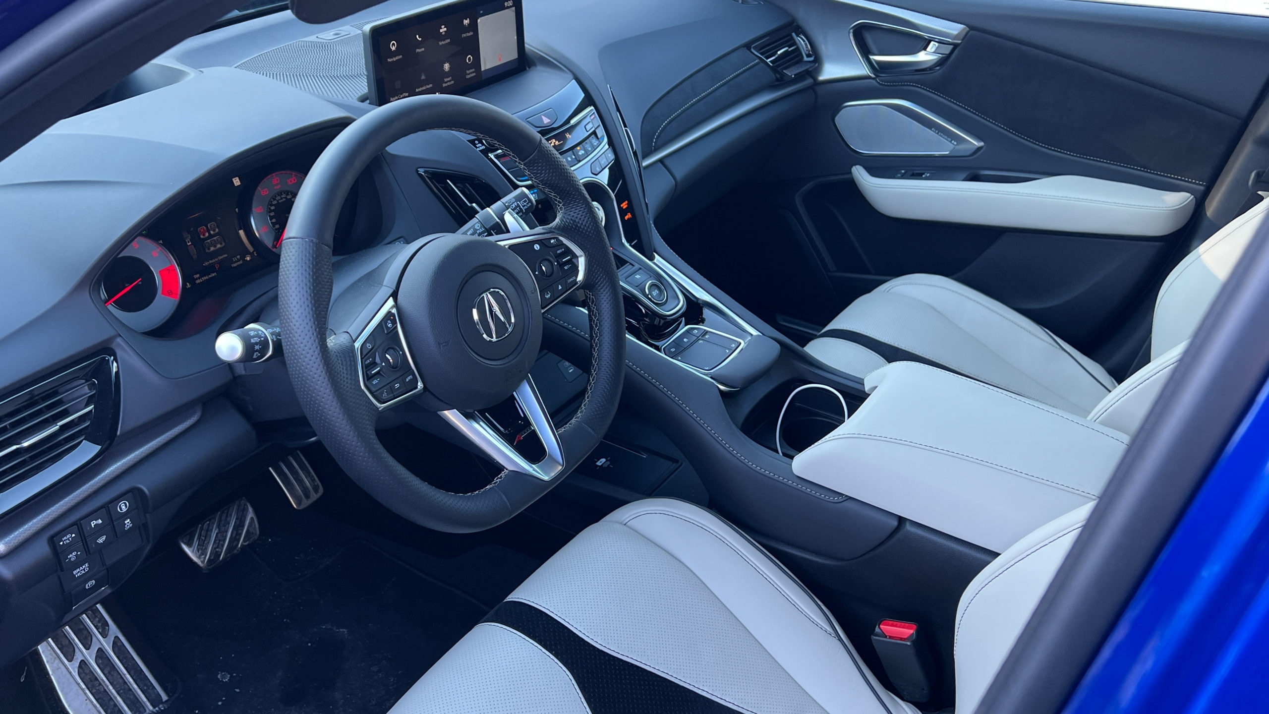 2022 Acura RDX interior front