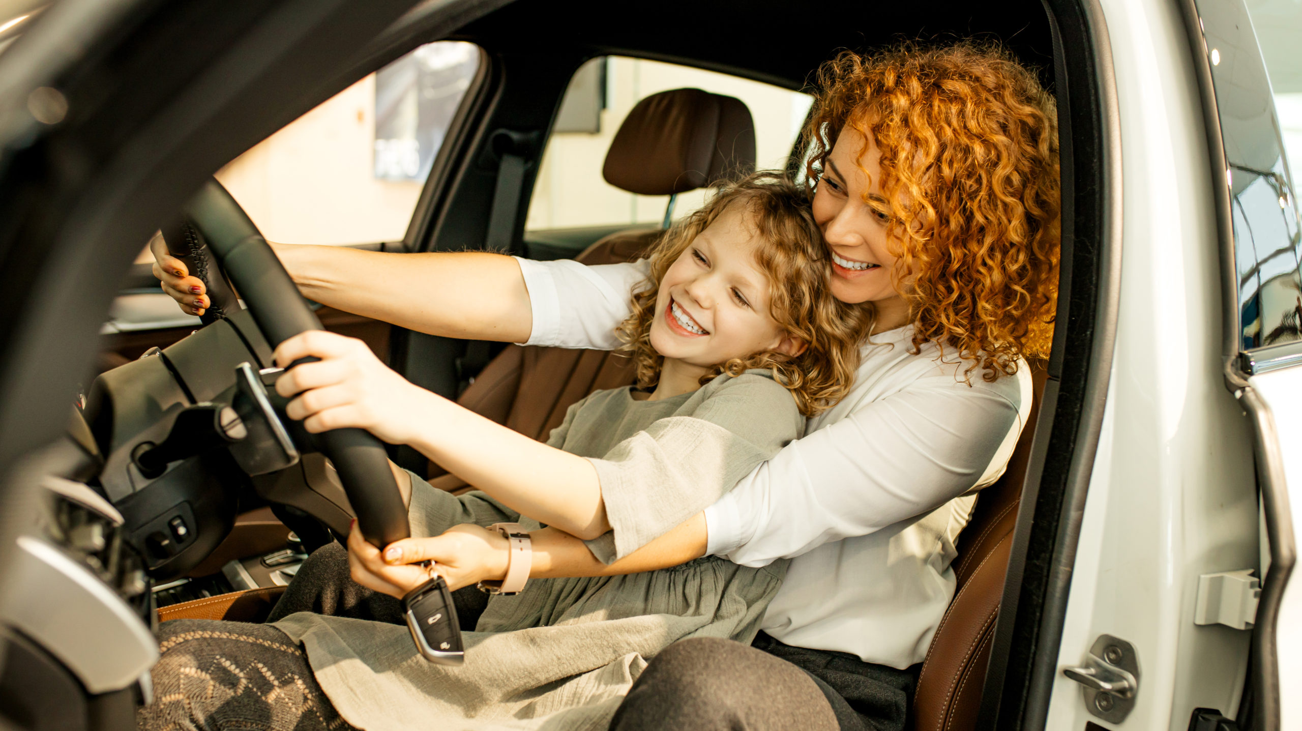 10 Best Automotive Gifts for Mom in 2022 [Buying Guide]